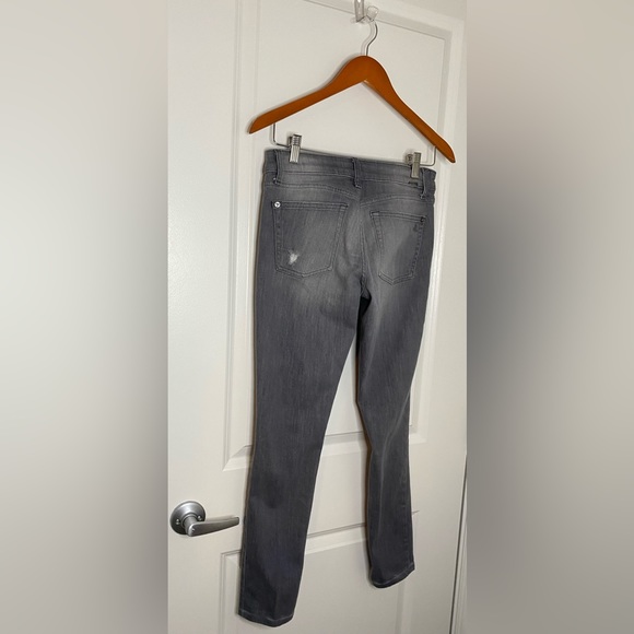 DL1961 Florence Instasculpt distressed high rise skinny jeans in grey wash - Picture 9 of 12
